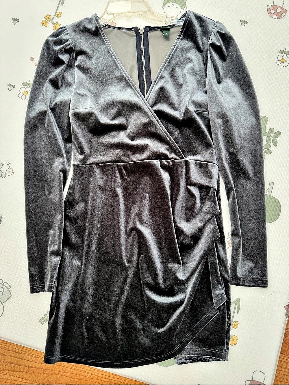 Wild Fable Velvet Long Sleeve Wrap Mini Dress in Dark Grey Small